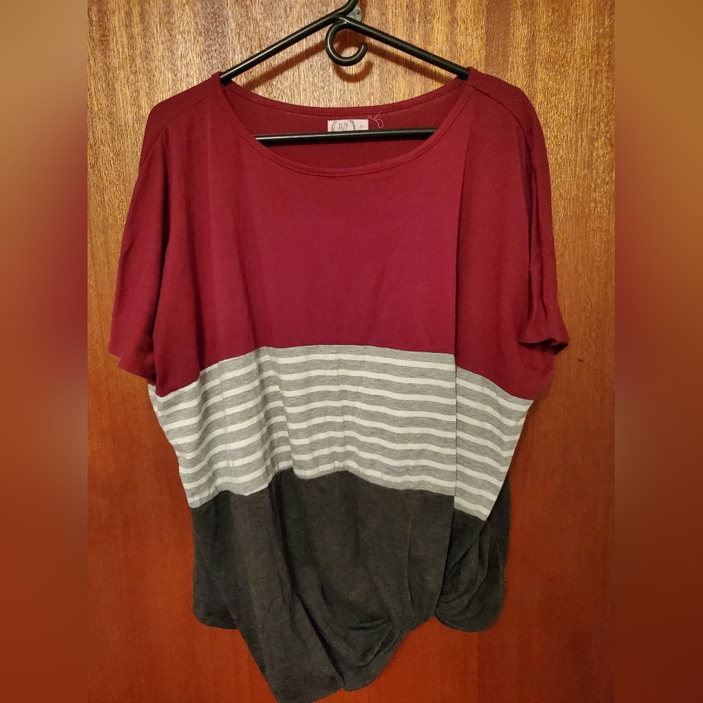 Maurices women's top. Size 2x